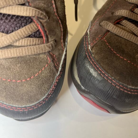 Dansko Women's Sabrina Brown Leather Tennis Shoe Size 38 - Picture 3 of 5